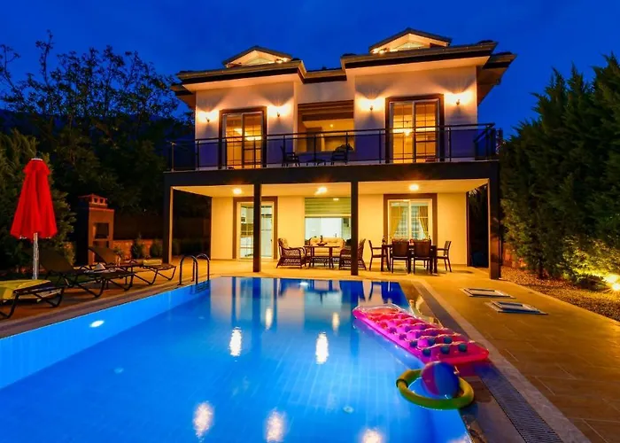 Blue - 4 Bedroom In Hisaroenue * אולודניץ