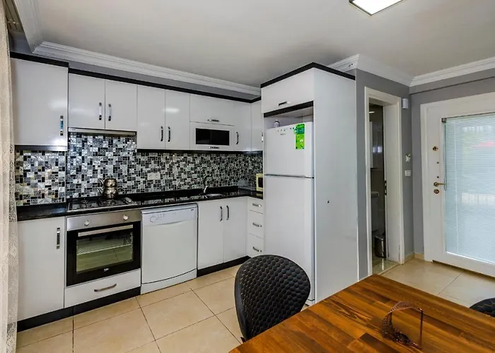 Blue - 4 Bedroom In Hisaroenue וילה *