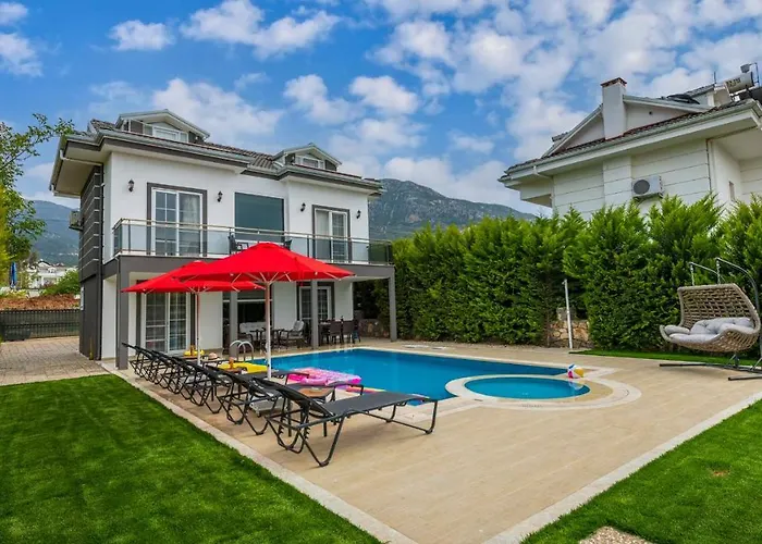 Blue - 4 Bedroom In Hisaroenue וילה *