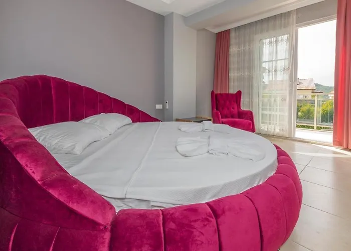 וילה Blue - 4 Bedroom In Hisaroenue