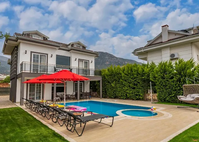 Blue - 4 Bedroom In Hisaroenue וילה *