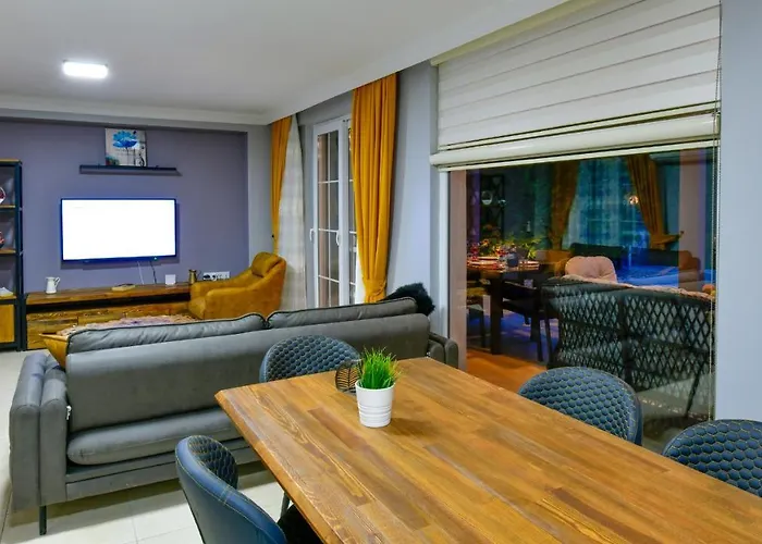 וילה Blue - 4 Bedroom In Hisaroenue אולודניץ