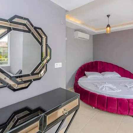 Blue - 4 Bedroom In Hisaroenue *