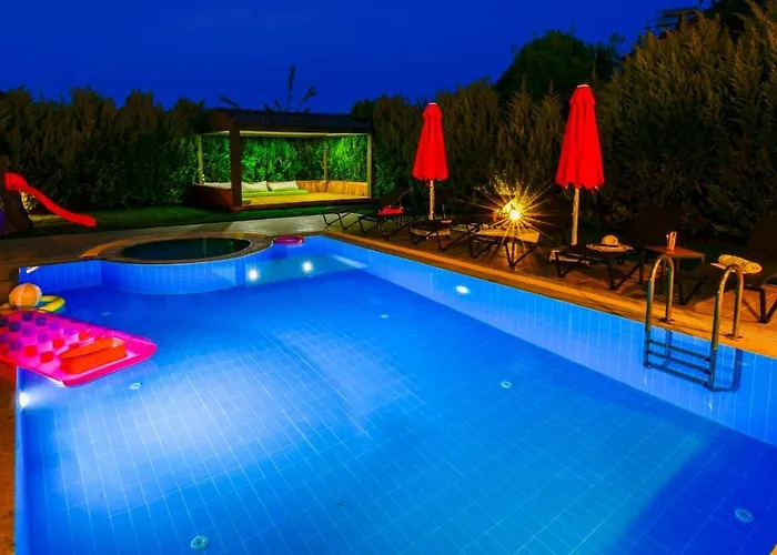 Blue - 4 Bedroom In Hisarönü