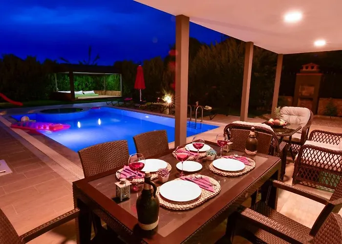 Blue - 4 Bedroom In Hisarönü *