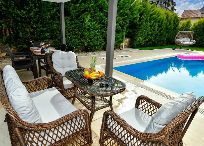 Blue - 4 Bedroom In Hisarönü